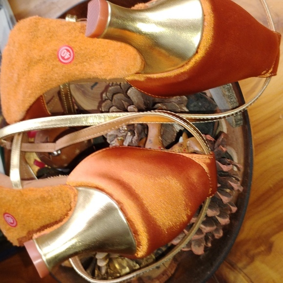 💃 Dancer GOLD & COPPER Ankle Strappy  Sandals Sz 40 NWOT LATIN SALSA - Picture 8 of 16